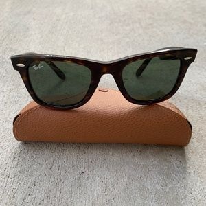 Ray-Ban Original Wayfarer Classic Sunglasses